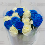 Букет из синих и белых роз с доствкой